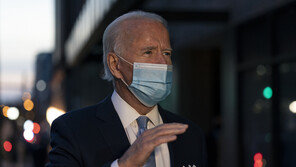 바이든, 일일 기밀 공식 브리핑 받는다…“백악관 승인”