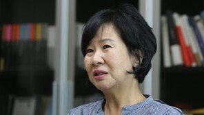 손혜원 “尹, ‘文 자리 지키라’ 거짓인 거 모르나”…사표내고 싸우라”