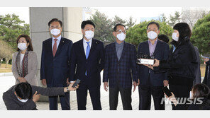 국민의힘 법사위 “與, 윤석열 직무정지 하루 전에 알았다”