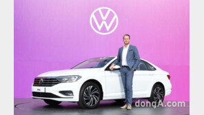 “수입차 대중화 박차”… 폭스바겐코리아, 2000만원대 ‘신형 제타’ 출고 개시