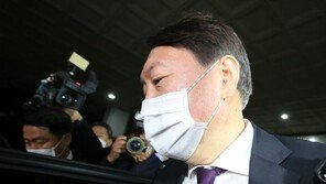 윤석열, 직무배제 하루 만에 ‘집행정지신청’ 심야 전자 접수