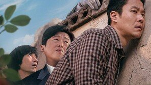 ‘이웃사촌’, 개봉 첫날 3만명대 동원…1위 출발