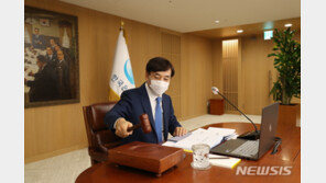 한은, 기준금리 사상 최저인 年 0.5% 동결
