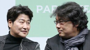 봉준호 감독 “내게 송강호, 고갈되지 않는 다이아몬드 광산” 극찬