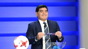 허정무 “내가 반딧불이라면 마라도나는 태양과 같았다” 애도