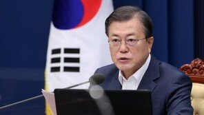 秋·尹 사상 초유 갈등에 침묵하는 文…野 “비겁함의 상징” 총공세