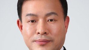 새로운 ‘辛의 남자’…롯데지주 뉴 페이스 누구?