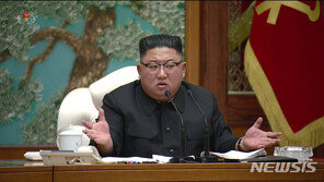 “김정은, 환율 급락에 평양 거물 환전상 처형…과잉분노 표출”