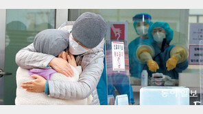 이틀 연속 신규확진 500명대… 거리두기 격상 검토