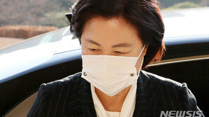 법무부 과장급 검사들, 秋에 항의서한 “법치 훼손 우려”