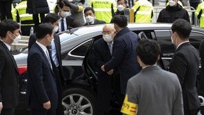 법원 “전두환 1심 징역 8개월·집유 2년…5·18 헬기사격 인정”