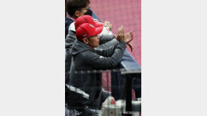 염경엽 前감독 “SK와이번스에 도움 못 돼 미안”