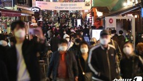 10명 중 7명 ‘젊은 확진자’…“대부분 무증상·활동량 많아 위험”