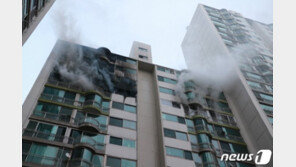 12층서 ‘펑’ 폭발 소리와 함께 불길…군포 아파트 화재로 4명 사망