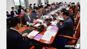 ‘3분의1 토막’ 3차 재난지원금, 여야가 합의한 까닭은?