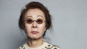 ‘미나리’ 윤여정, 아만다 사이프리드 제치고 여우조연상 쾌거
