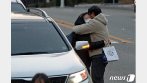 허겁지겁 수험생에 “일단 타”…코로나도 못 막은 ‘퀵 기사’ 온정