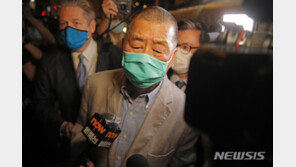 ‘홍콩 반중언론 사주’ 지미 라이, 사기혐의로 기소