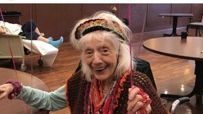 암·패혈증·코로나19 떨치고 일어선 美 102세 할머니