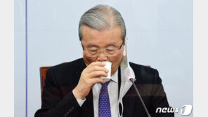 “김종인, 내주 탄핵일 전후 李·朴 관련 대국민 사과 검토”