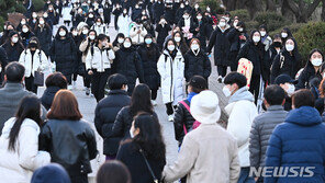 수험생들 “평이한 시험…변별력 없을까봐 걱정”