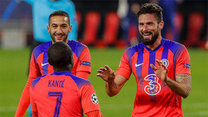 첼시 지루 4골 폭발… 챔스리그 최고령 해트트릭