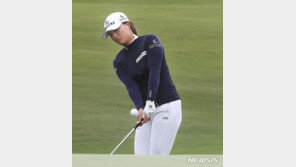 ‘악조건 속 선전’ 고진영 “너무 추워서…마트서 산 귀마개 필요했다”