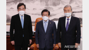 김종인 “정권 한계 인식을” vs 이낙연 “변화 거부 말라”