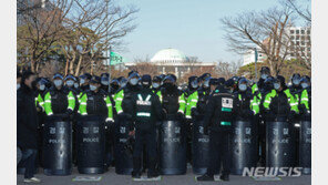민주노총 집회, 큰 충돌없이 5시간만에 종료…1명 체포
