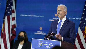 바이든, 1000조원 초당적 부양책 지지…“충분친 않지만 좋은 출발”