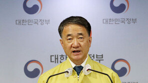 ‘최장수 장관’ 박능후…코로나19 방역 이끌고 ‘文케어’ 연착륙