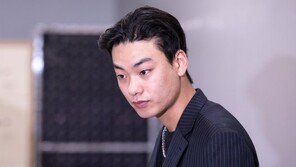 가수 ‘아이언’, 동료 특수폭행 혐의 체포…구속영장 신청 계획