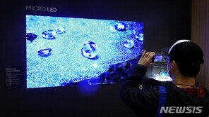 ‘억소리’ 나는 TV 경쟁…삼성, 110인치 마이크로LED TV 첫선