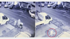 “저거 가져와” 아이에 도둑질 시킨 엄마 CCTV 포착