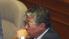 “금태섭 처럼 징계해야”…공수처 표결 거부한 조응천에 비난