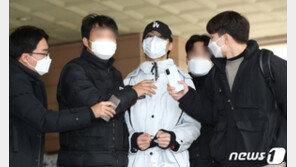 ‘미성년자 폭행’ 가수 아이언, 영장심사 10분만에 종료