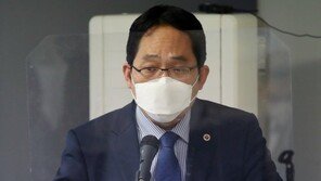 의협 “치료 한계 도달…코로나19 전용병원 지정하라”