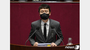 김웅 “스트레스가 성범죄 높여”…與 “조두순 발찌 풀어줘야 하나”