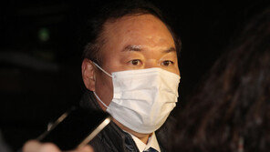 정한중 징계위원장 “윤석열 측에 ‘증인질문’ 허용할 것”