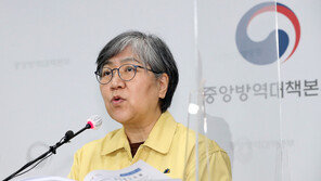 방대본 “일일확진 950~1200명 발생 전망, 줄일 여지는 있어”