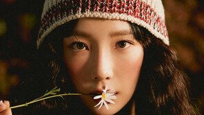 태연 “새 앨범, 쿨하고 덤덤함에 힙함 한 방울 섞어”