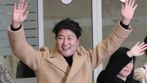 송강호, ‘올해를 빛낸 영화 배우’ 1위…이정은 10위 첫 진입