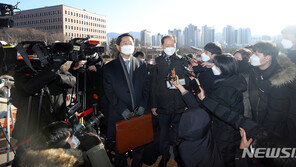 尹징계위, 증인심문 가속도…한동수 감찰부장만 남았다