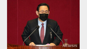 주호영 “文, 또 하나의 실패한 대통령 안 되길”…‘필버 전문’ 공개