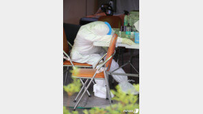 위험수당도 못받고 코로나 검사…선별진료소 의료진들의 눈물