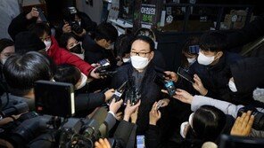 진중권 “죽창만 안들었지 인민재판, 秋 앞세운 친위 쿠데타…”