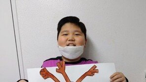 오윤아 ‘올라프’ 그림 든 귀요미 아들 민이에 애정 뿜뿜 “엄마들 파이팅”