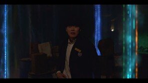 한국인 정서 꾹꾹 눌러 담은…‘악귀 사냥꾼’ 활약, 넷플 1위 비결?