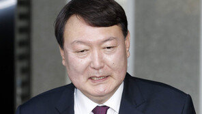 ‘징계’ 윤석열, 첫 지시…“코로나에 소상공인 소환조사 자제하라”