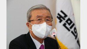 김종인 “정상적 국가운영 아냐…文, 냉정하게 판단해야”